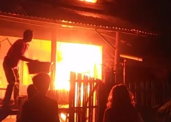 Kios Berserta Isinya Ludes Terbakar di Wawonduru