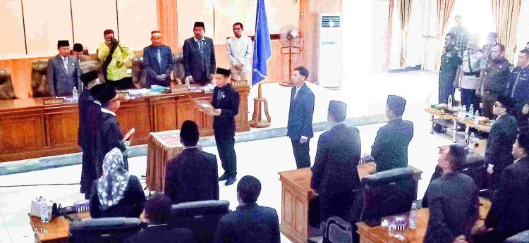 Dua Orang Anggota DPRD Dompu PAW dari PKB Dilantik