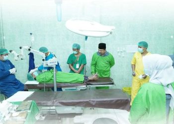 Operasi Katarak di RSUD Dompu, Dihadiri Bupati