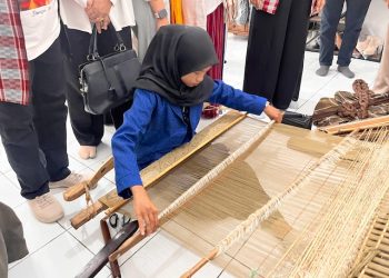 Pemda Dompu Terus Mendorong Kemajuan Industri Muna Pa,a