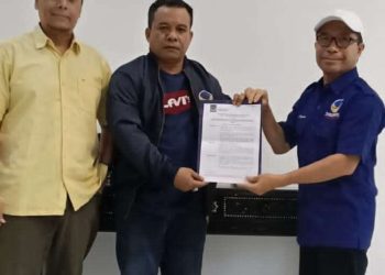 Akhirnya Muttakun Kantongi Fisik SK DPP Nasdem Tentang Penepatan Ketua Dewan