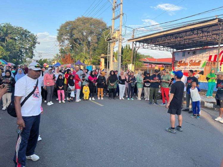 Meriahkan HPN, PWI Dompu Sukses Gelar Jalan Sehat
