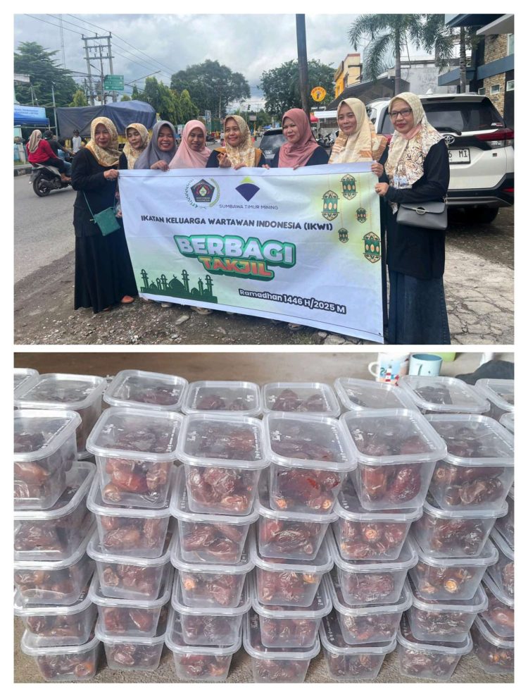 Raih Berkah Ramadhan, IKWI Dompu Bagikan Takjil Gratis