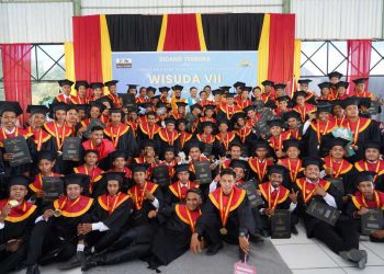 Beasiswa PT.STM Dukung Mahasiswa Dompu Raih Berbagai Prestasi