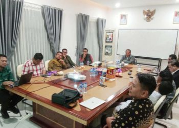 Bappeda dan Litbang Dompu Paparkan Rancangan RPJMD di Hadapan Wabup