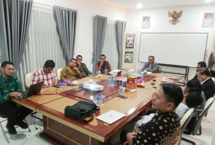 Bappeda dan Litbang Dompu Paparkan Rancangan RPJMD di Hadapan Wabup