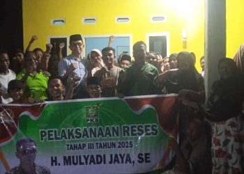 Reses Anggota Dewan H.Mulyadi Jaya Disambut Hangat Warga Sorisakolo