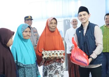 Kolaborasi dengan STM,   PWI Dompu Santuni Anak Yatim dan Kaum Dhuafa