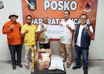 Tanggap Bencana Kebakaran Desa Adat Sade, Bank NTB Syariah Salurkan Bantuan Air Bersih dan Paket Sembako